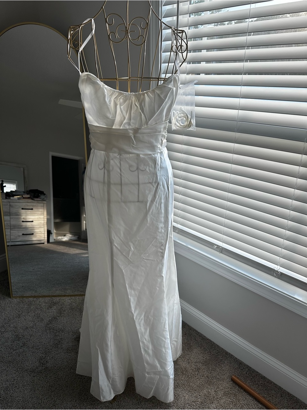 Elegant Ivory Satin Wedding Gown with Draped Sweetheart Bodice, Size 8
